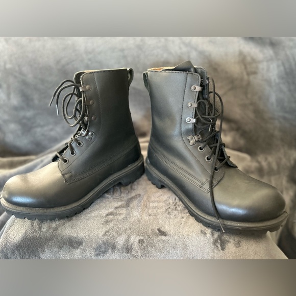 Genuine Leather British Army Boots - Picture 4 of 13